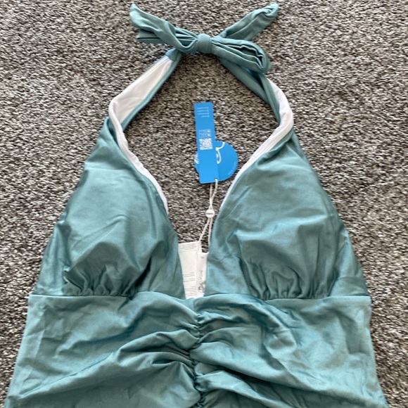 Swim - Picture 2 of 5